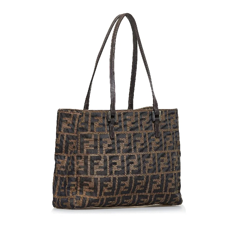 Fendi Zucca Tote (SHG-TMHrPJ)