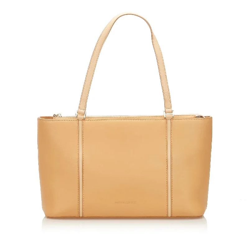 Burberry Leather Tote Bag (SHG-18403)